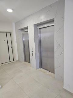 Modern Apartment New Bazaar - Tirana - 0