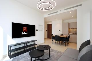 1BR plus 1 Converted in Creek, Minutes from Downtown - Dubai - 1