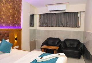 Ruby Lodging And Boarding - Mangrul - 2