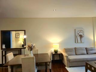 Palm Escape Beachfront 1BR in Royal Amwaj Burj View & Private Balcony - 5