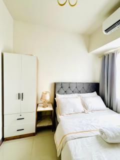 Stunning Suite with Balcony - Manila - 1