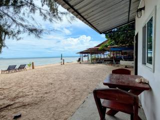 Dreamy beachfront bungalow - Ban Tai - 8