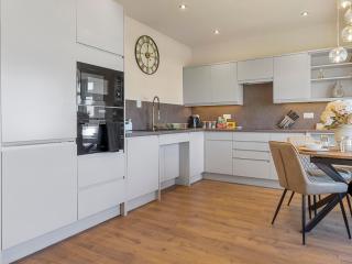 Newly Renovated Luxury Bungalow Pass the Keys - Ulverston - 1