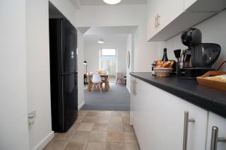 Kingsway House - WIFI - Parking - Spacious 4 Bed - Newport - 6