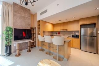 1BR Poolview Home - Sleeps 4 - 2WCs - Workstation - 3