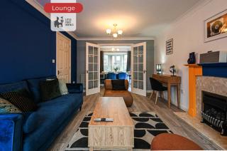 4 Bedroom House By Littlepiggyrentals Short Lets & Serviced Accommodation Gloucester With Free Wi-Fi - Churchdown - 4