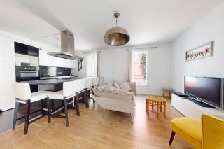 Bright comfortable apartment - 2