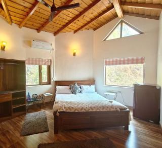 Woody Trails - Astronomy, Graphology, Family, Kainchi Dham - 3
