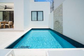 Walk to Beach, NEW LUX 4BD Villa & Pool! Near Holetown - Saint James - 6