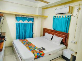 The New Om Shanti Guest House-Near Ruby General Hospital & Science City - Calcutta - 9