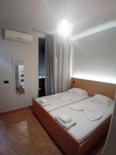 Zina Rooms 1 minute away from the beach - Durazzo - 4