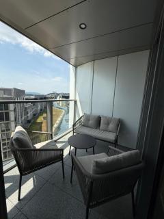 Eurovea Tower river view Down Town - 2