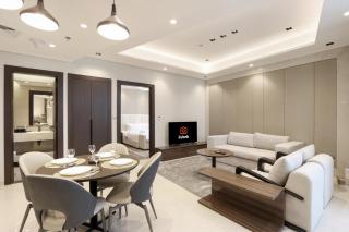 High-Floor 1BR with Burj Khalifa View Prime Location - 9