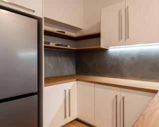 4bd Apartment With Outdoor Jacuzzi Garden - Atene - 3