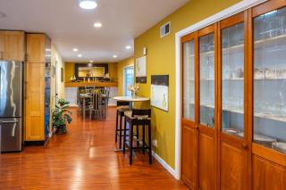 Wine Waves & Comfort 2BR Bay Area Beauty - Hayward - 1