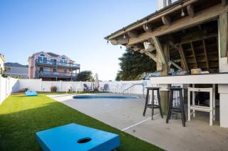 Beautiful Getaway 1 Min to Ocean with Pool Hot Tub - Corolla - 3