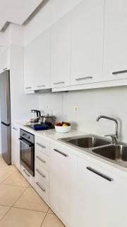 Sea and City view Apartment - Saranda - 8
