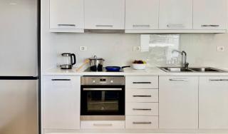 Sea and City view Apartment - 6