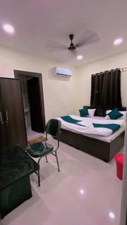 Tridev Hotel - Agra - 4