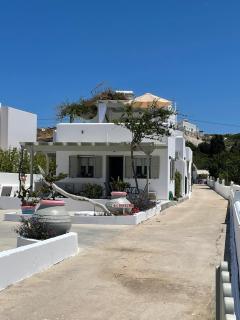 Moustakas Beach Apartments - Adamas - 6