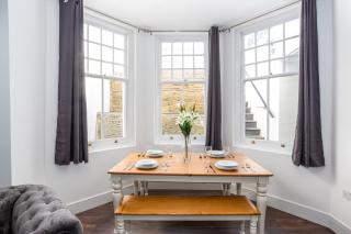 Stylish & Modern Home by the Sea Near Three Shells - Southend-on-Sea - 5
