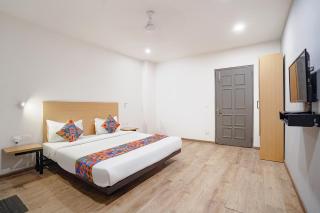 FabHotel Royale 49 - Noida - 0