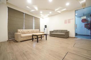 FabHotel Royale 49 - Noida - 4