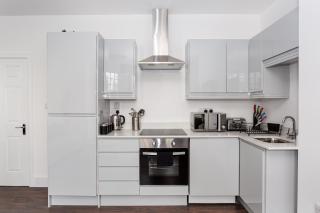 Stylish & Modern Home by the Sea Near Three Shells - Southend-on-Sea - 3