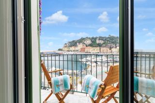 Sunlight Properties - Archibald - Nice Port area, 2 Bedrooms, stunning holiday rental apartment with balcony & parking - Nice - 1