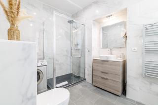 Sunlight Properties - Archibald - Nice Port area, 2 Bedrooms, stunning holiday rental apartment with balcony & parking - Nice - 5