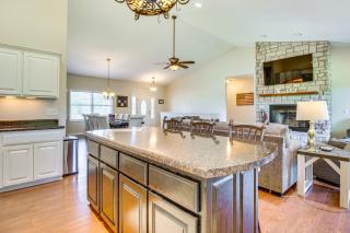 Near Bull Shoals Lake Spacious Golfers Getaway! - Mountain Home - 3