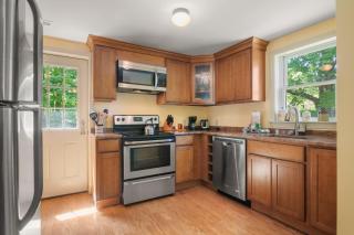 Mins to Nauset Beach & Walkable to Town - 1