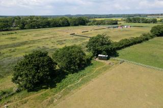 Harbour Ranch Hut - Rustic Countryside Escape - 3