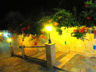 Castellino Zwillingsstudios 2 - Kallithea - 1