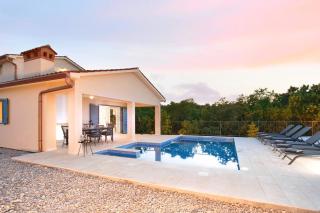 Villa Romantika, a beautiful and romantic pool villa - Raša - 0