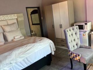 One Love Resort Mokopane - 2