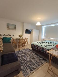 Close to Beach and Town Square - Bournemouth - 1