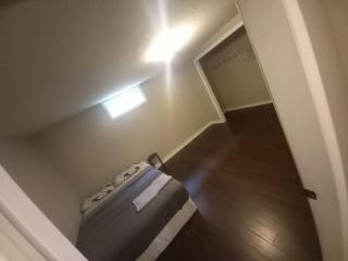 Stay in Waterloo-Kitchener-Downtown-FREE WIFI & PARKING - Waterloo - 1