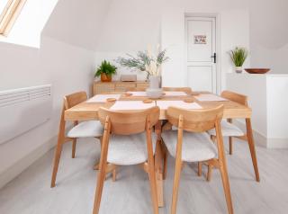 The Distillery Penthouse - - 3