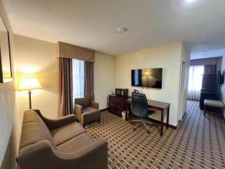 Sonesta Essential Hotels Overland Park - 3