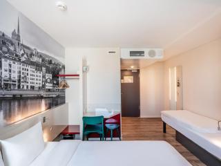 B&B HOTEL Zürich Airport - 2