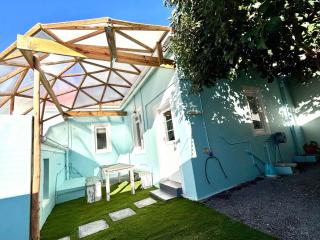 Starry Starry Night - Cape Town, 3-Bedroom 3-Bathroom Seaside House in Three Anchor Bay - 1