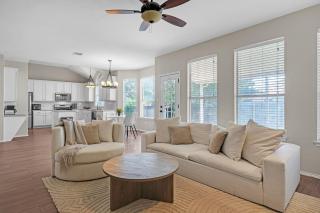 Modern 4BR Gem Chic Comfort in Austin home - Austin - 3