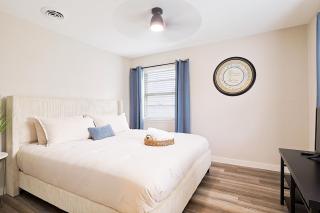 Luxury 4BR Retreat 10 Mins to Downtown & Lake - Mesquite - 4