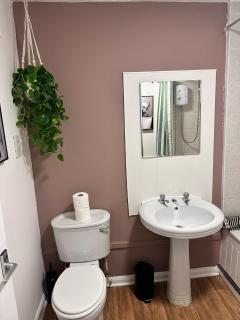 2BR City Flat Walk to Buchanan Hydro with Parking - Glasgow - 2