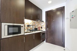 Beachfront Studio with Dining & Leisure at Your Doorstep - 2