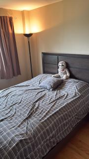 Spacious 4-Bdr Retreat in Charming Ste-Rose, Laval - 4