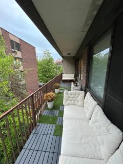 Elegant Downtown Retreat with Balcony & Parking - Montréal - 6