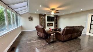 Massive Luxury Retreat with Gym, Sauna, Games and More - Mississauga - 1