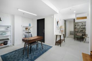 Sonder by Marriott Bonvoy Gare Saint Denis Apartments Downtown - Montreal - 9